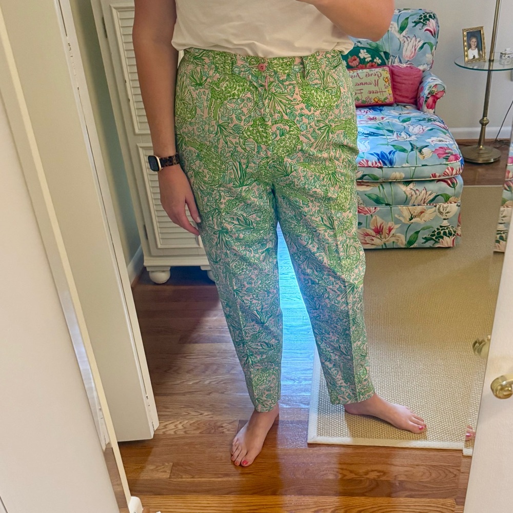 Lilly Pulitzer Green & Pink Alligator Cropped Pants